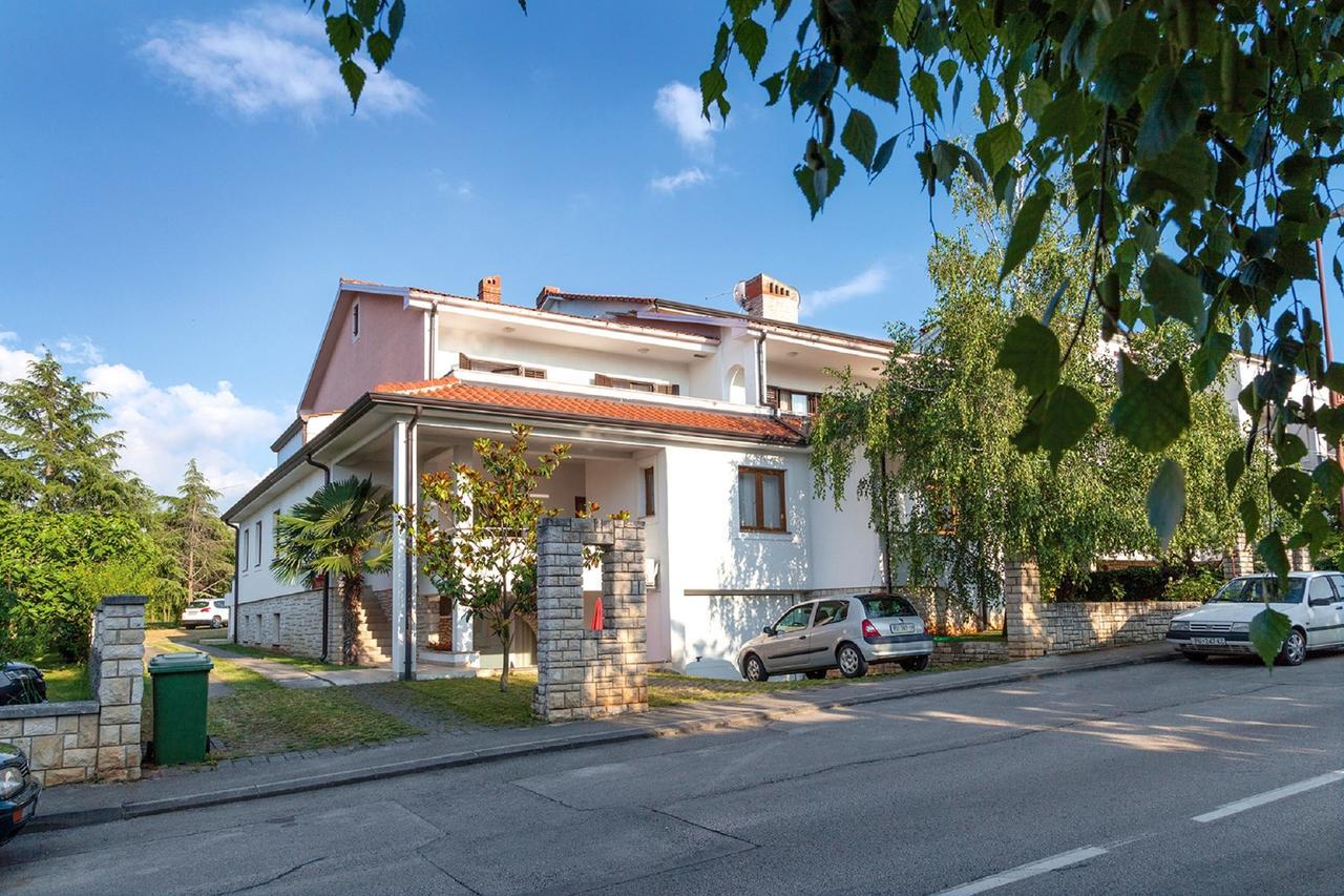 Отель Casa Mareva Пореч Экстерьер фото